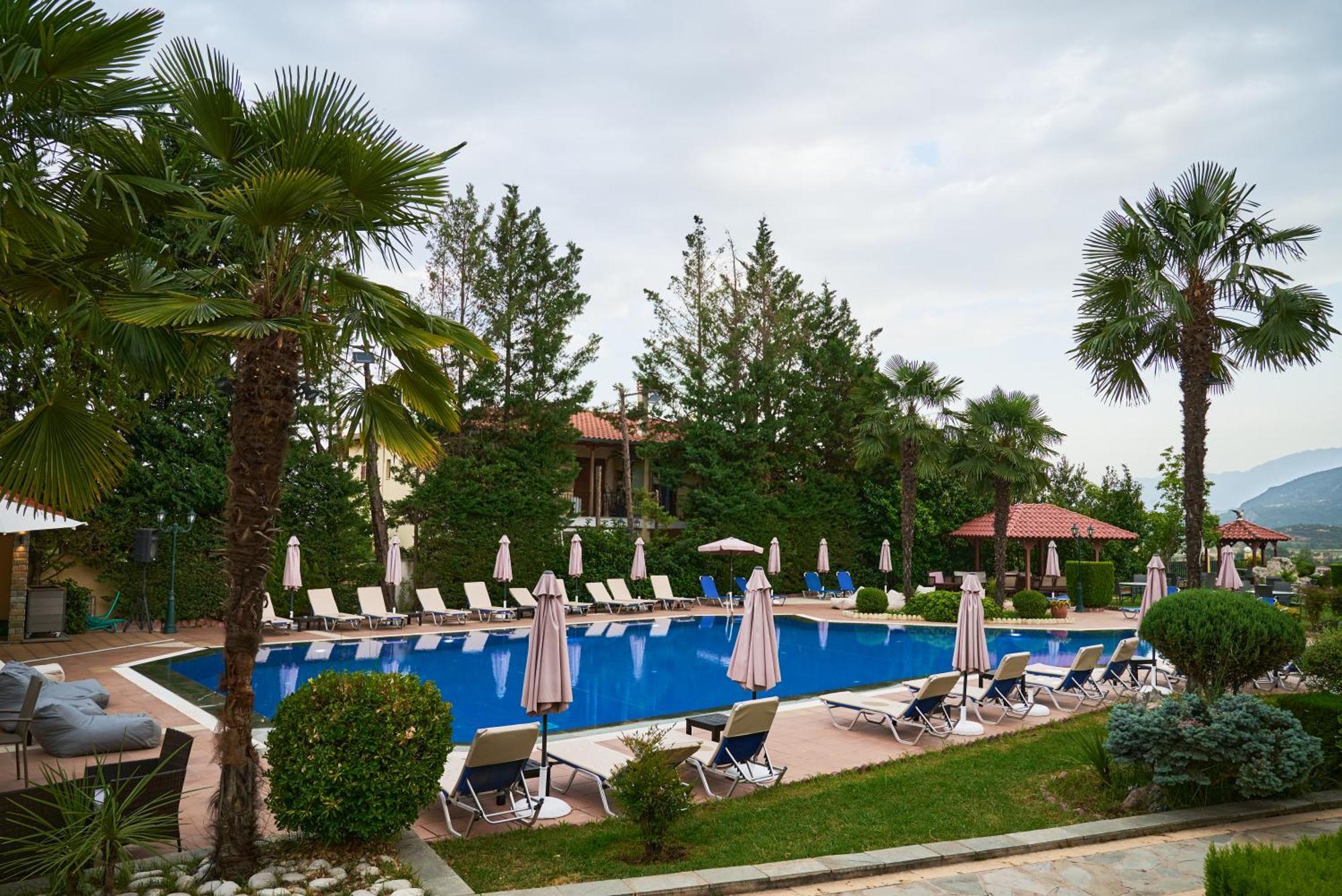Famissi Suites 1 卡兰巴卡 外观 照片