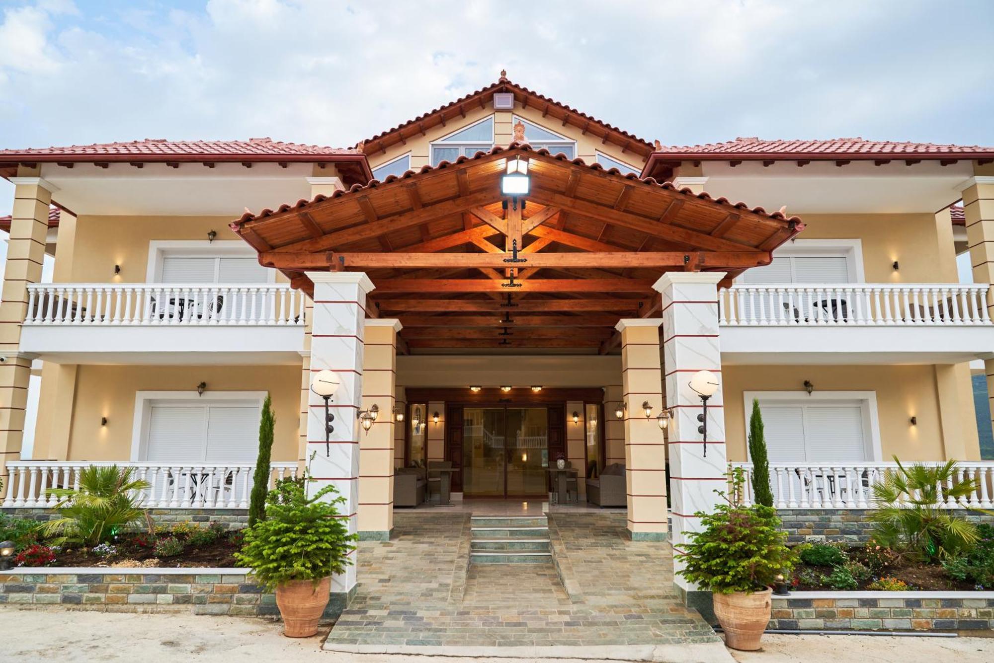 Famissi Suites 1 卡兰巴卡 外观 照片