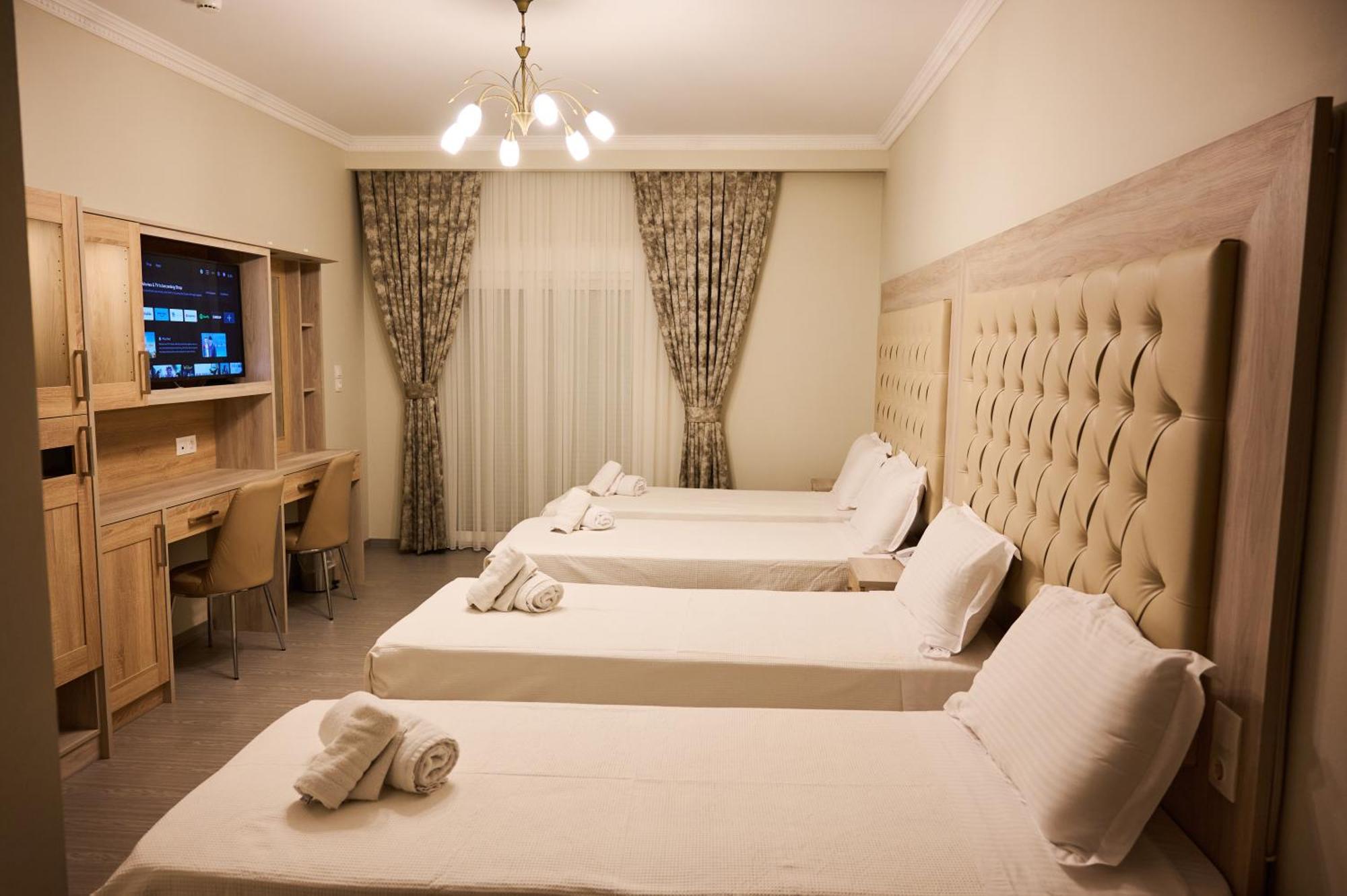 Famissi Suites 1 卡兰巴卡 外观 照片