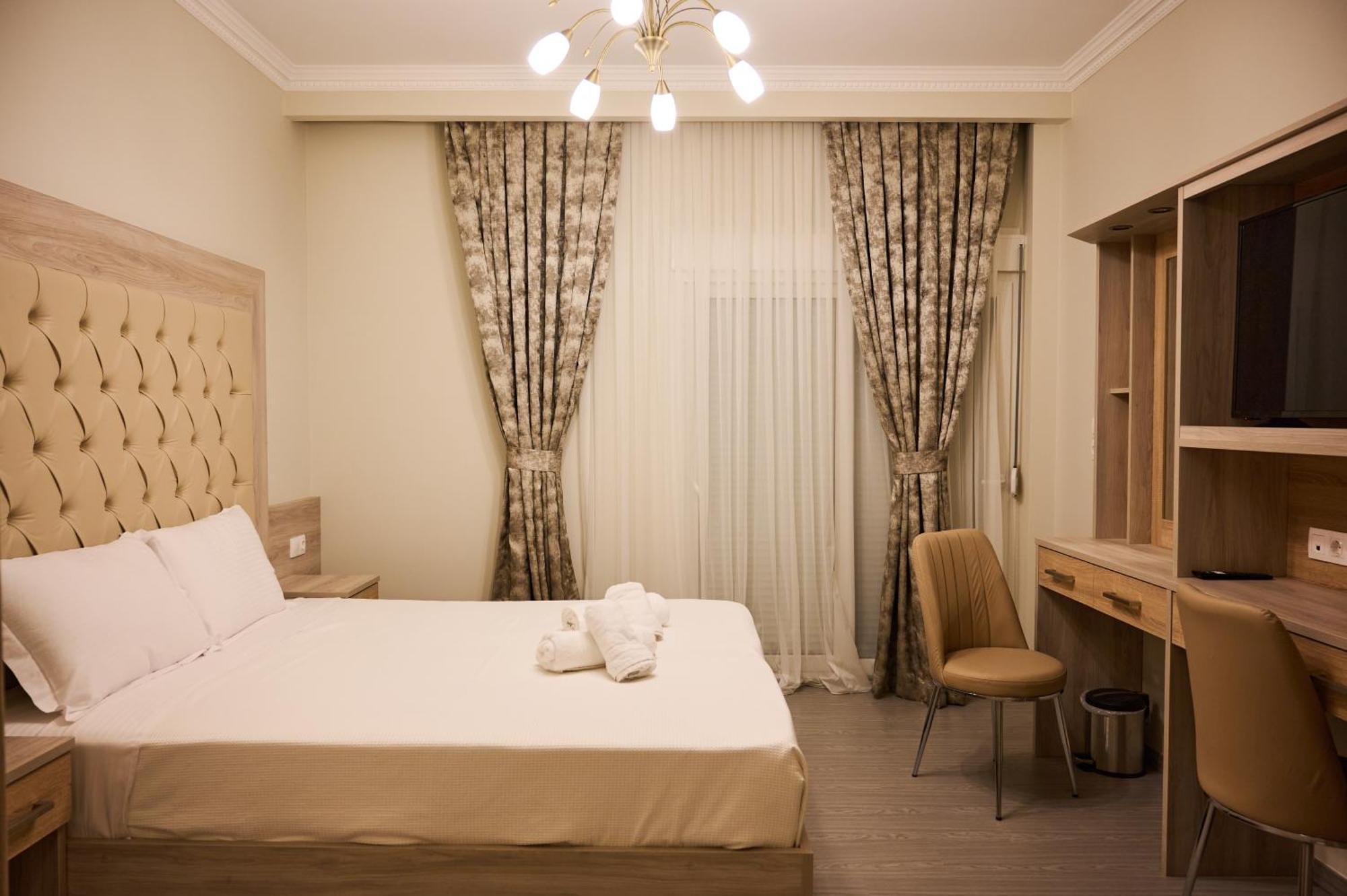 Famissi Suites 1 卡兰巴卡 外观 照片